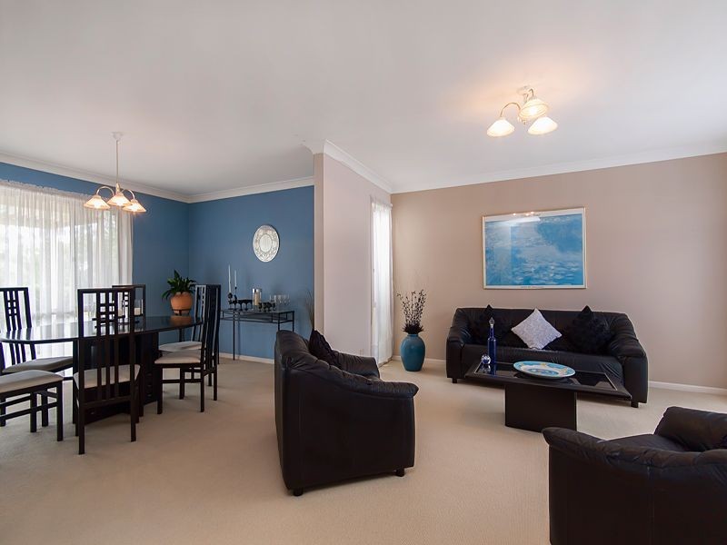 36 Pine County Place, Bellbowrie QLD 4070