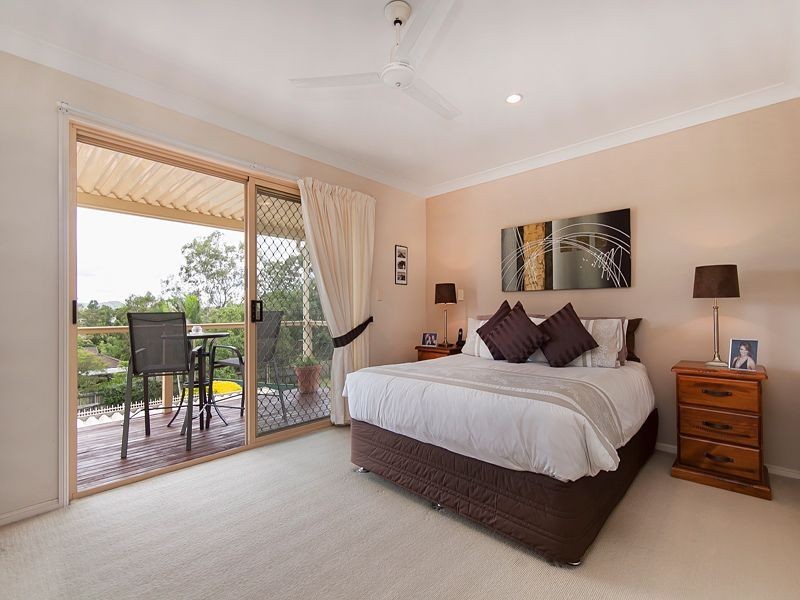 36 Pine County Place, Bellbowrie QLD 4070