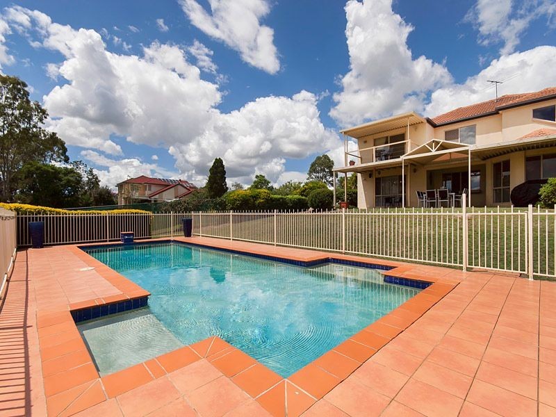 36 Pine County Place, Bellbowrie QLD 4070