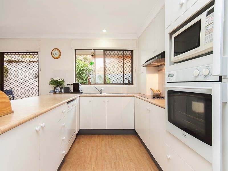 25 Lambourn Street, Chapel Hill QLD 4069