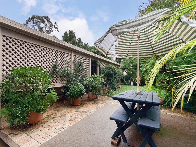 25 Lambourn Street, Chapel Hill QLD 4069