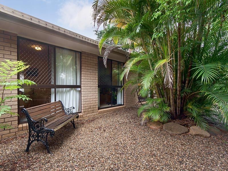 25 Lambourn Street, Chapel Hill QLD 4069
