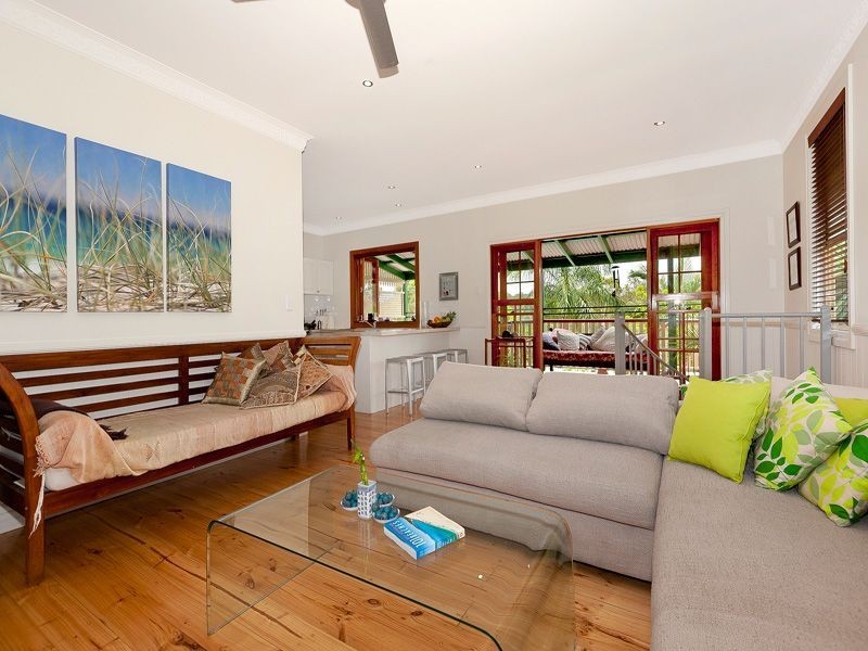 136 Ashgrove Avenue, Ashgrove QLD 4060