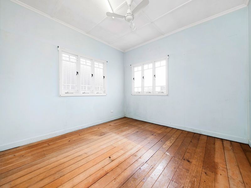 110 Broomfield Street, Taringa QLD 4068