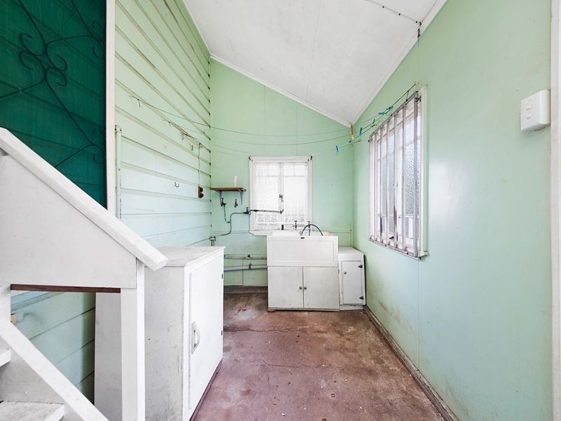 110 Broomfield Street, Taringa QLD 4068