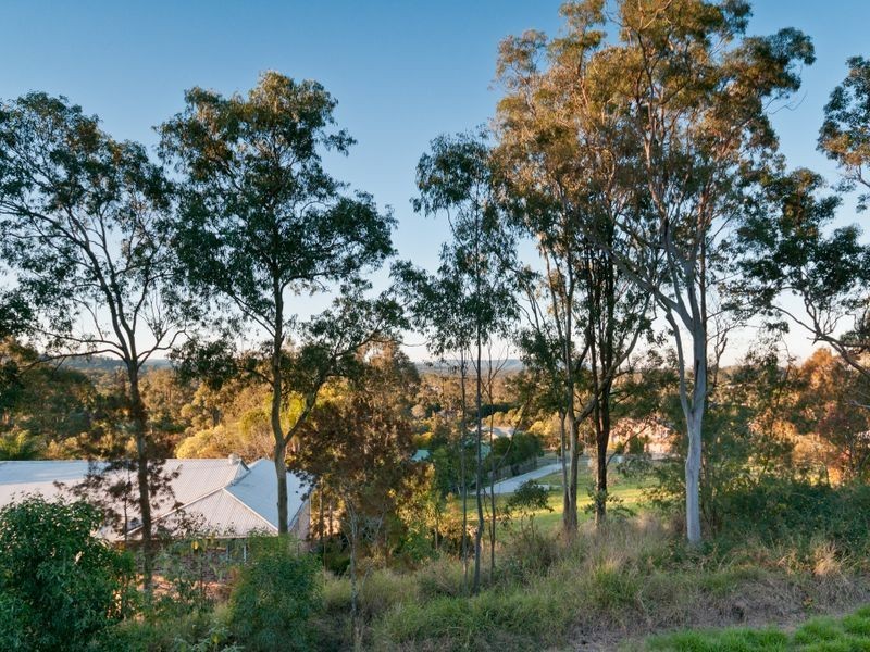 35 Lancewood Place, Moggill QLD 4070