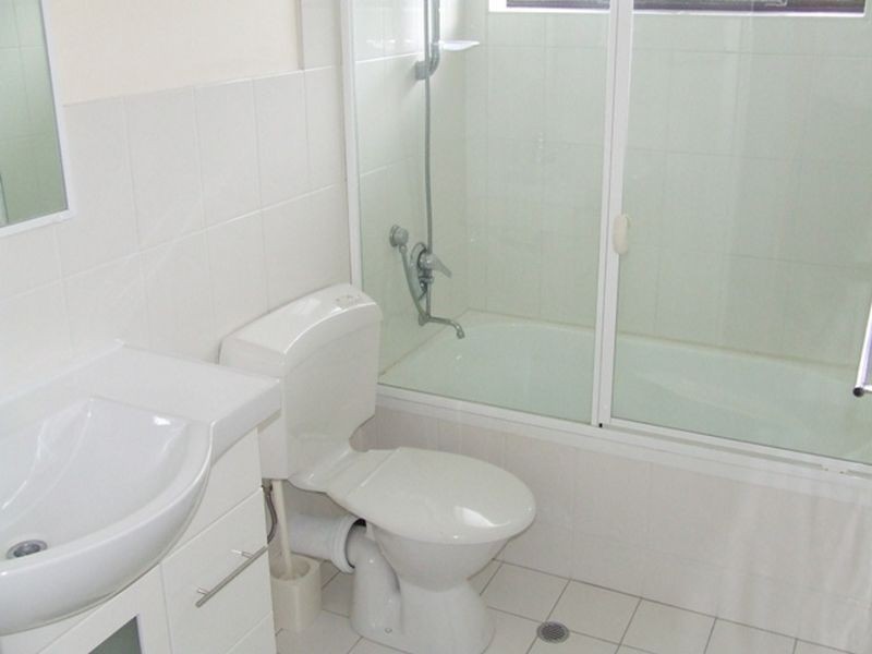 11/29 Bellevue Terrace, St Lucia QLD 4067