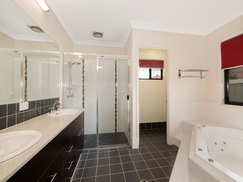 33 Witty Road, Moggill QLD 4070