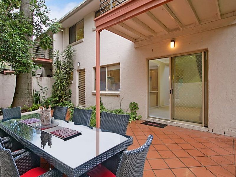 1/77 Armadale Street, St Lucia QLD 4067