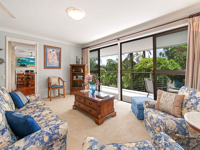 5 Crestview Street, Kenmore QLD 4069