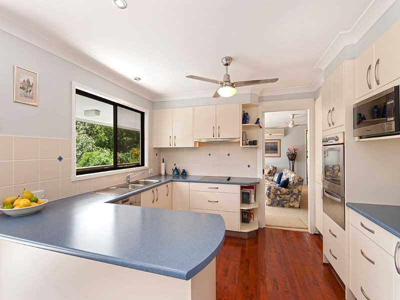 5 Crestview Street, Kenmore QLD 4069