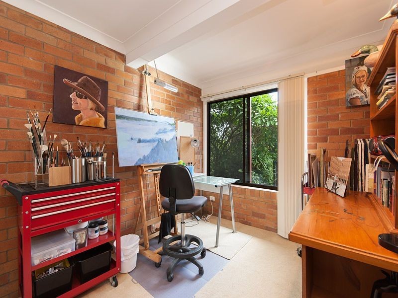 5 Crestview Street, Kenmore QLD 4069