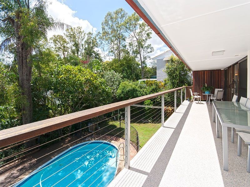 5 Crestview Street, Kenmore QLD 4069