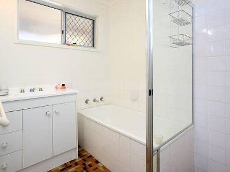 18 Marlock Street, Bellbowrie QLD 4070