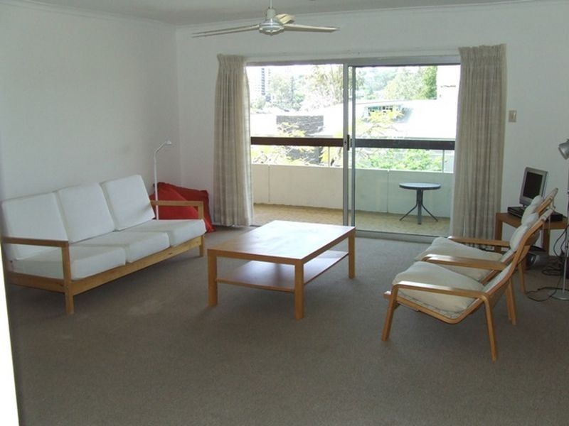 16/26 Laurence Street, St Lucia QLD 4067