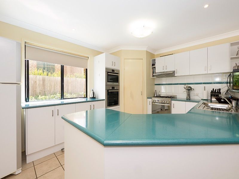 28 Makepeace Place, Bellbowrie QLD 4070