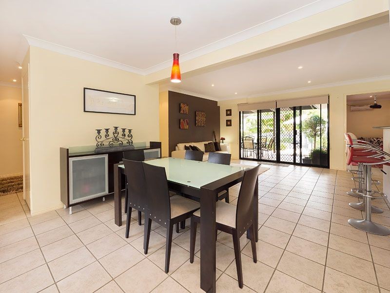 28 Makepeace Place, Bellbowrie QLD 4070