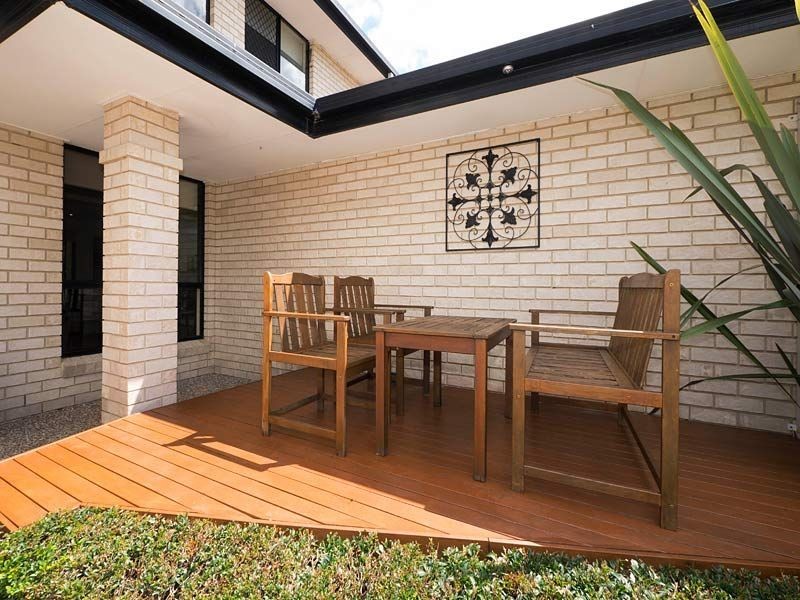 28 Makepeace Place, Bellbowrie QLD 4070