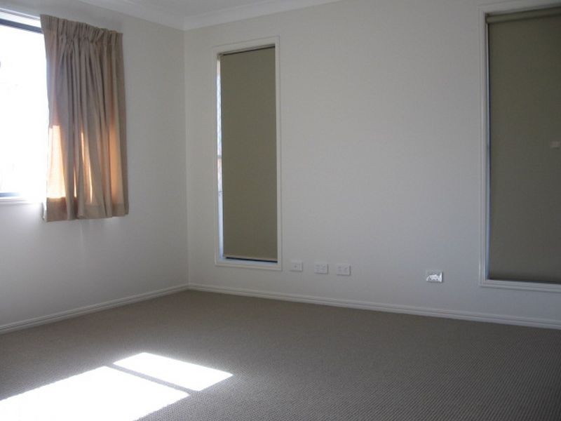 2/7 Lisa Court, Raceview QLD 4305