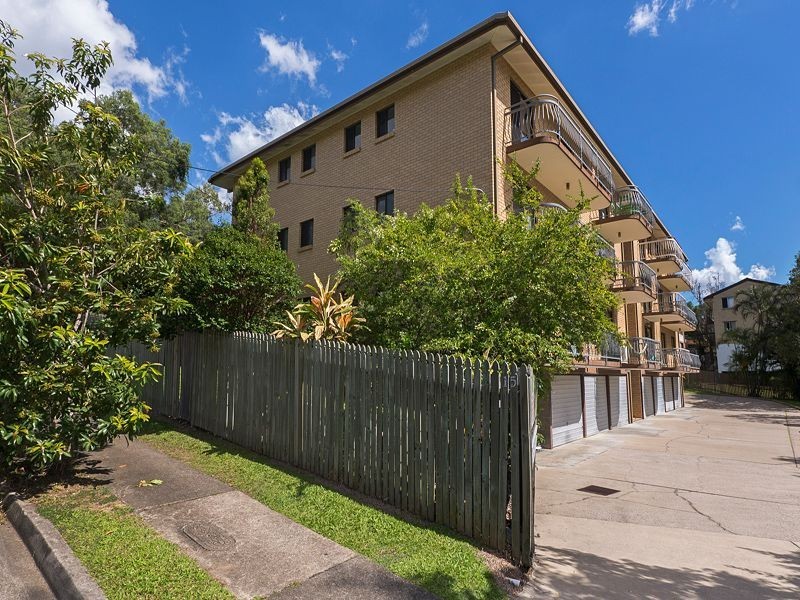 2/15 Earle Lane, Toowong QLD 4066