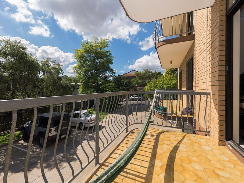 2/15 Earle Lane, Toowong QLD 4066
