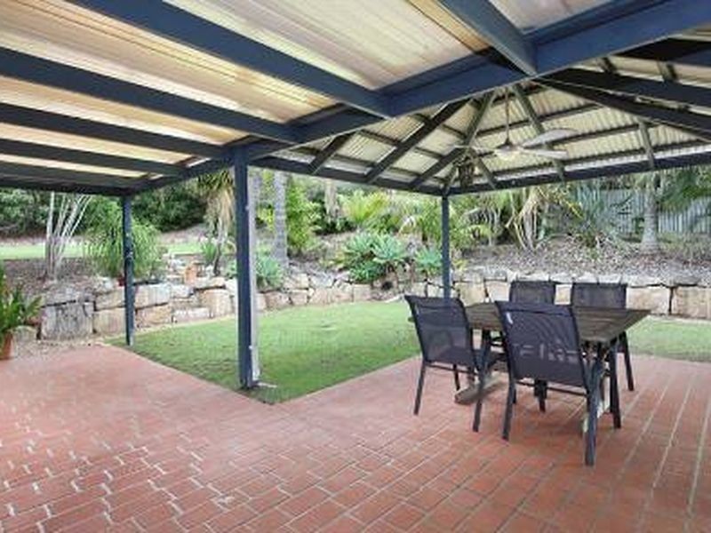 18 Westaway Crescent, Bellbowrie QLD 4070