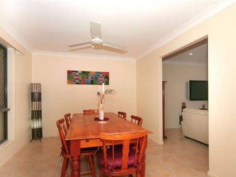 18 Westaway Crescent, Bellbowrie QLD 4070