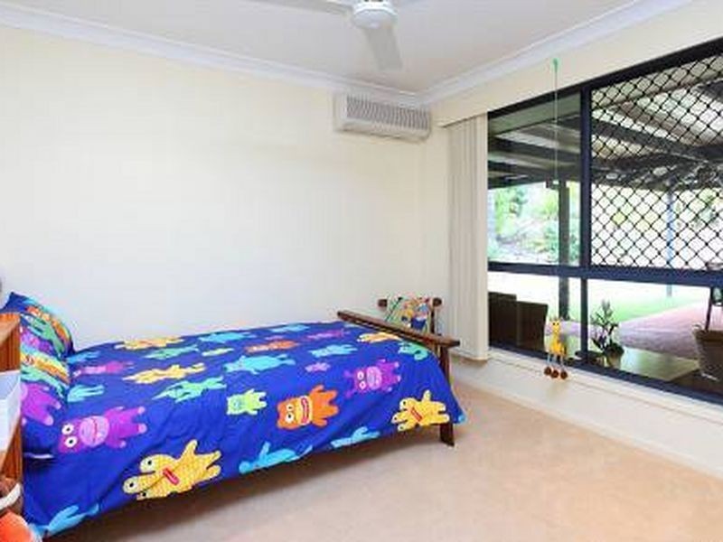 18 Westaway Crescent, Bellbowrie QLD 4070