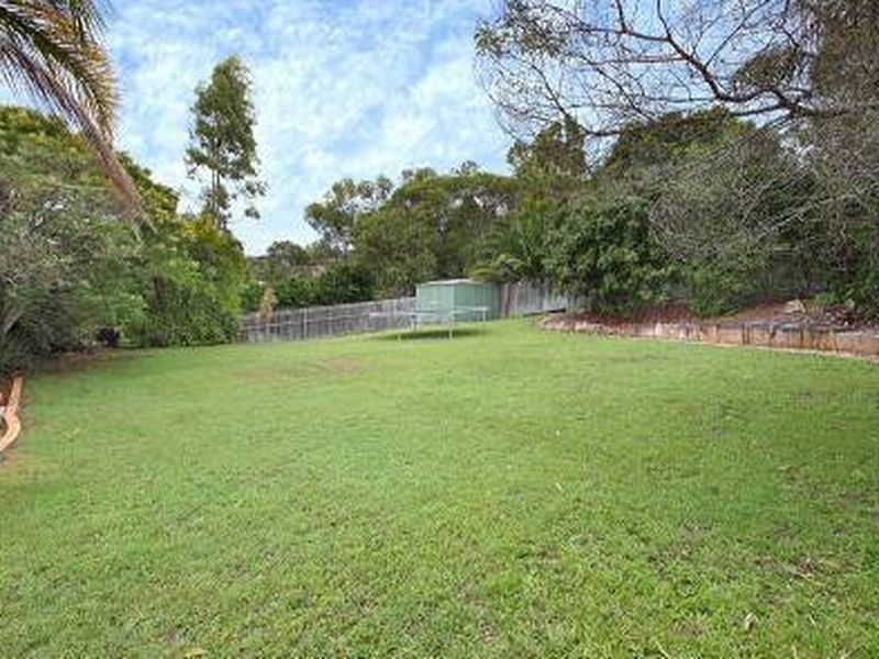 18 Westaway Crescent, Bellbowrie QLD 4070