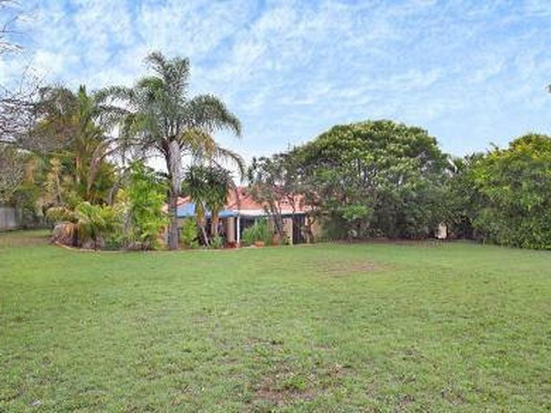 18 Westaway Crescent, Bellbowrie QLD 4070