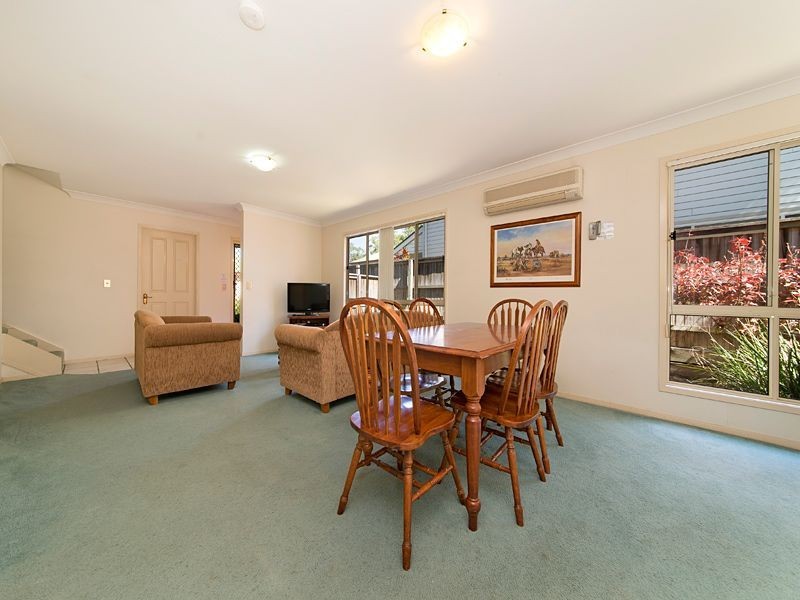 2/87 Russell Terrace, Indooroopilly QLD 4068