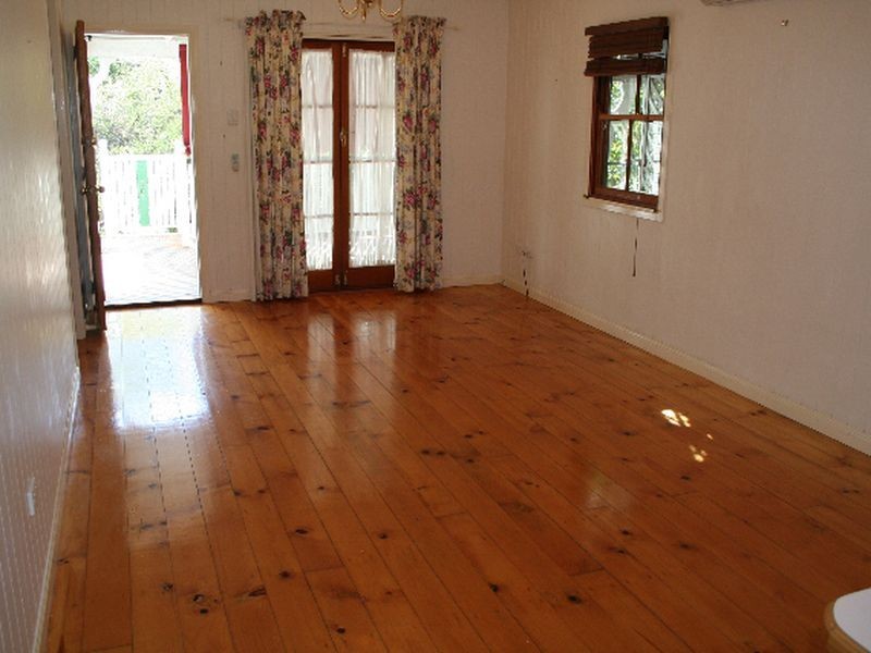 32 Rainworth Road, Bardon QLD 4065