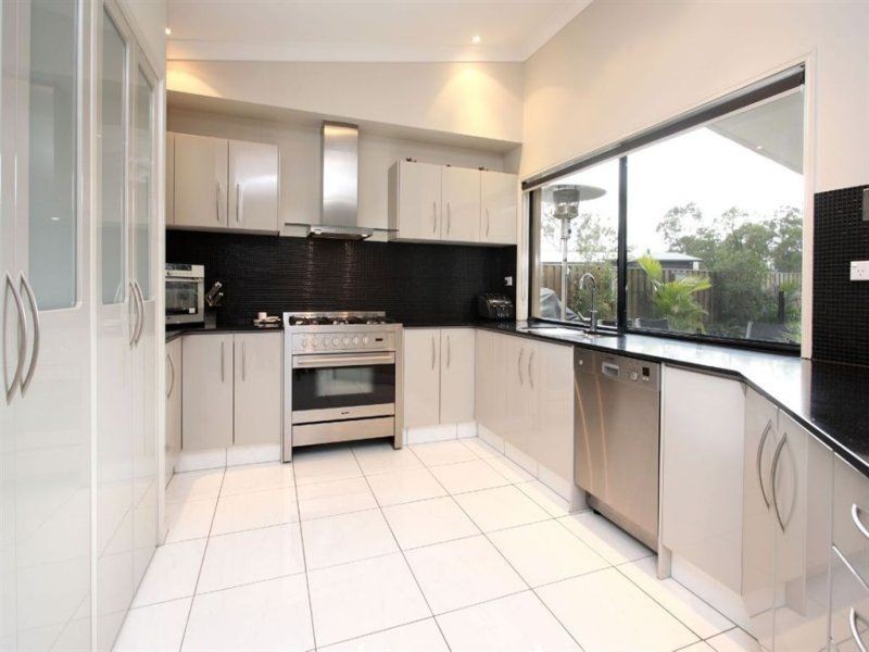 16 Frederick Street, Moggill QLD 4070