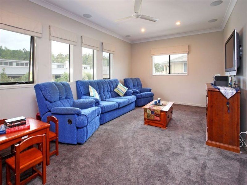 16 Frederick Street, Moggill QLD 4070