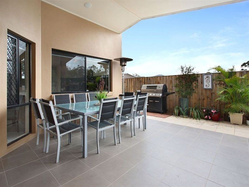 16 Frederick Street, Moggill QLD 4070