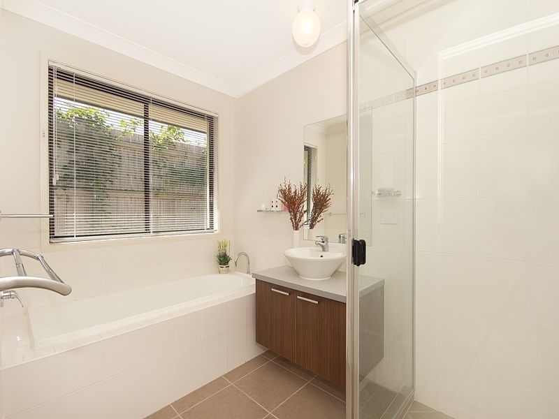 7 Witty Road, Moggill QLD 4070
