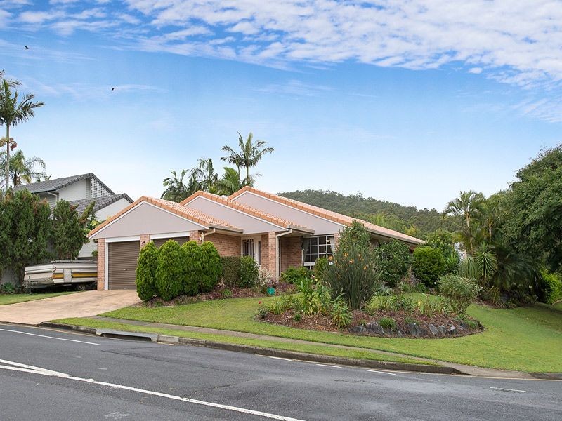 81 Greenford Street, Chapel Hill QLD 4069