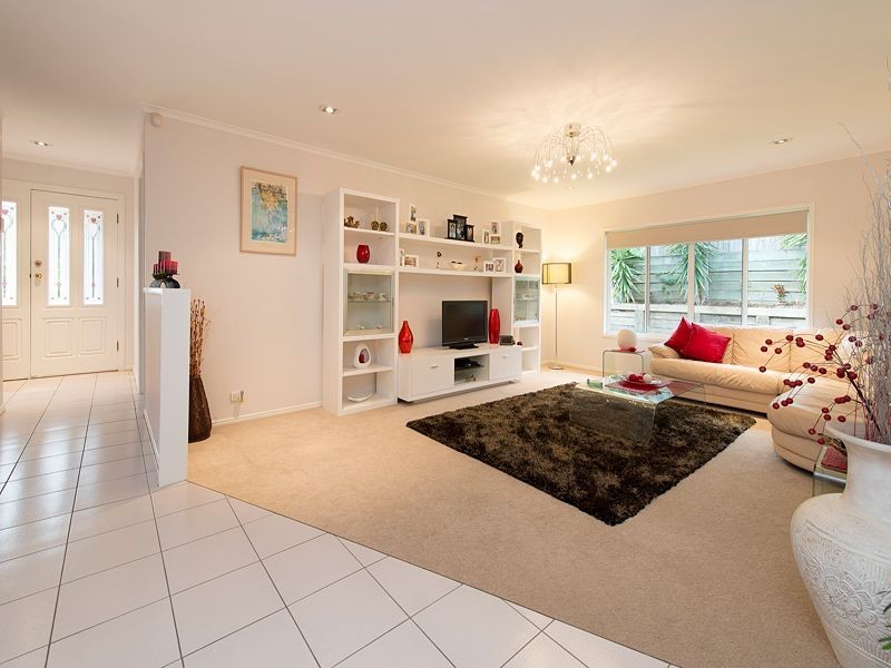 81 Greenford Street, Chapel Hill QLD 4069