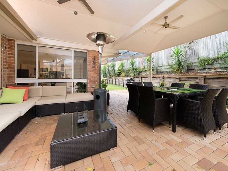 81 Greenford Street, Chapel Hill QLD 4069