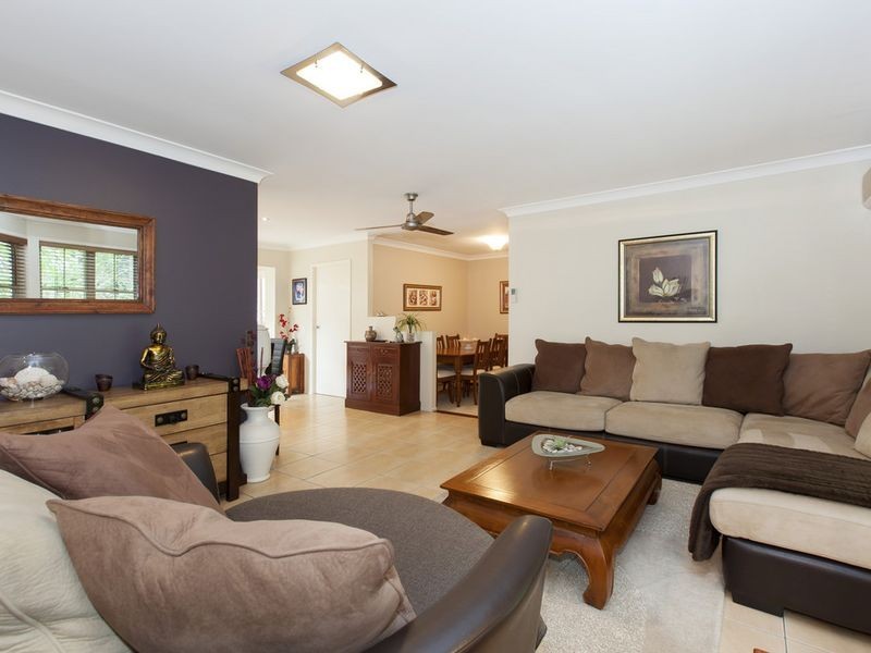 28 Leander Street, Chapel Hill QLD 4069