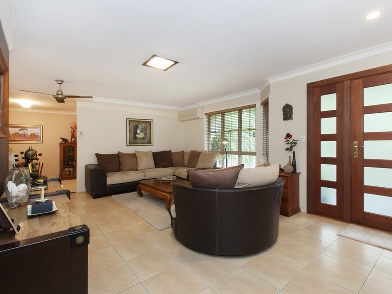 28 Leander Street, Chapel Hill QLD 4069