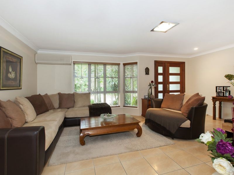 28 Leander Street, Chapel Hill QLD 4069