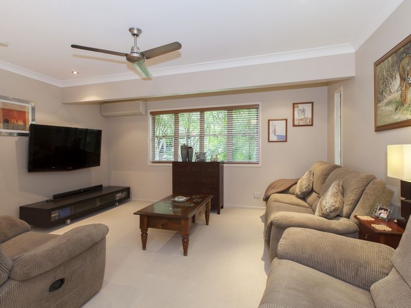 28 Leander Street, Chapel Hill QLD 4069