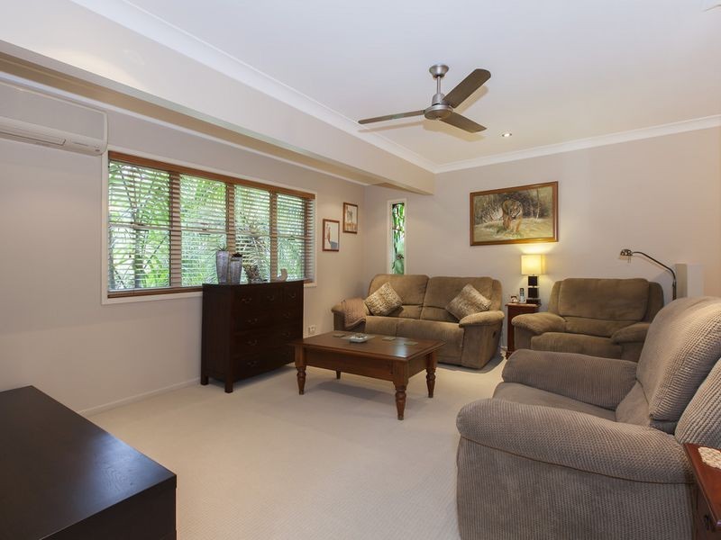 28 Leander Street, Chapel Hill QLD 4069