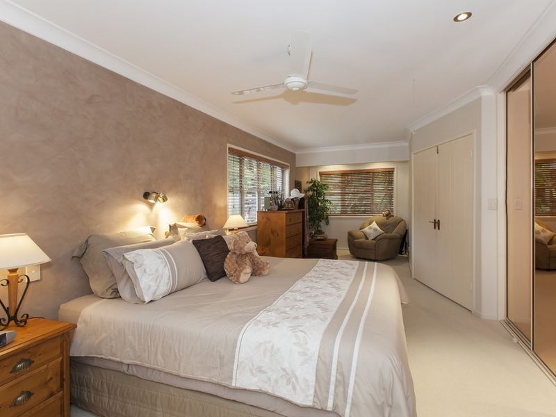 28 Leander Street, Chapel Hill QLD 4069