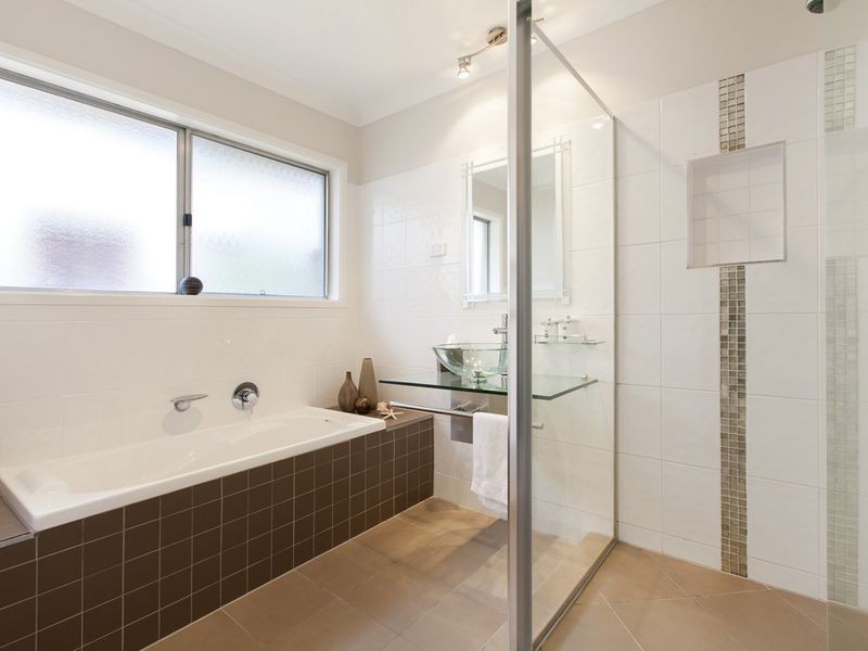 28 Leander Street, Chapel Hill QLD 4069