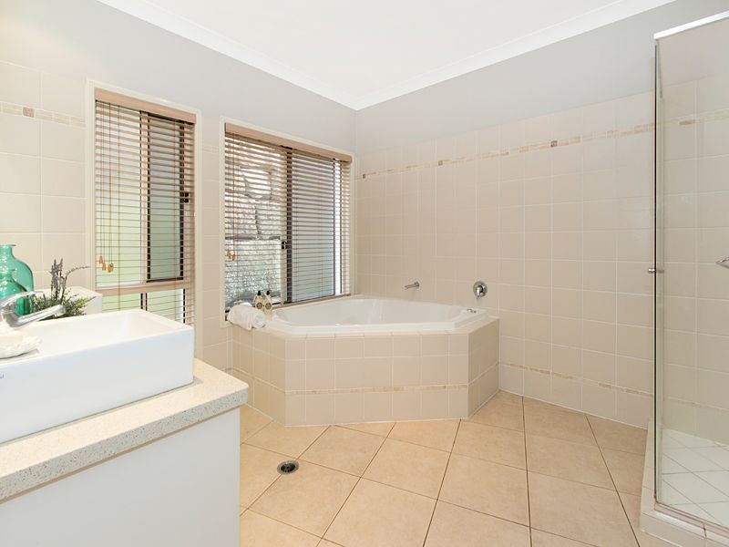 23 Vakuta Street, Fig Tree Pocket QLD 4069