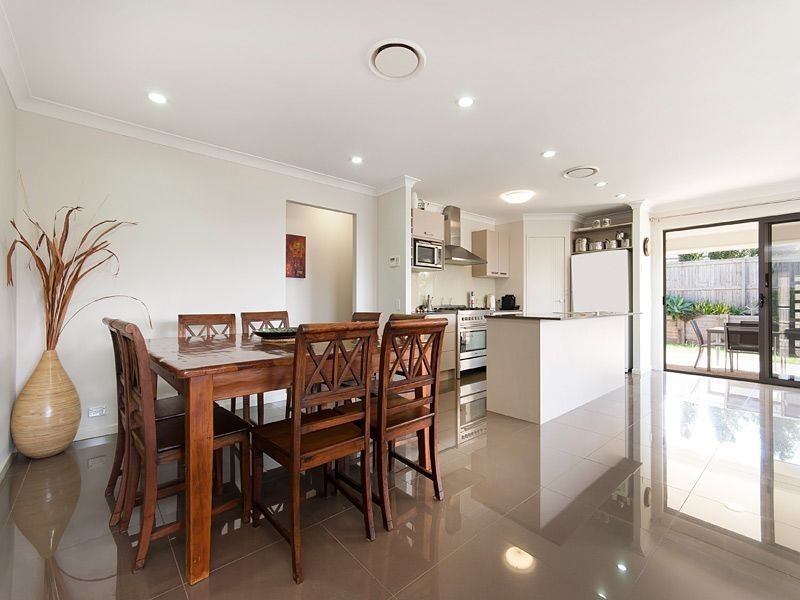 35 Rise Place, Moggill QLD 4070