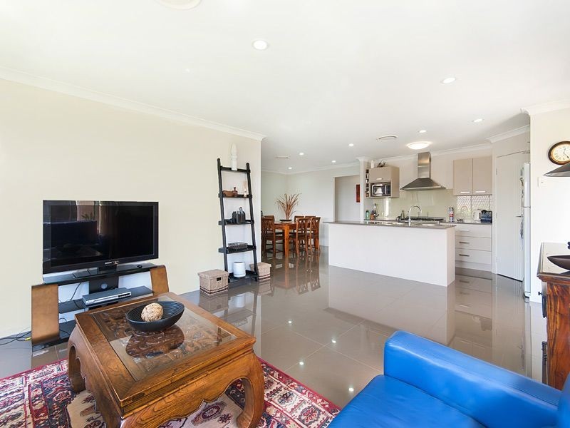 35 Rise Place, Moggill QLD 4070