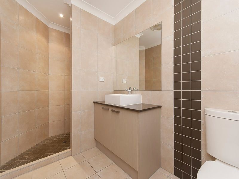 35 Rise Place, Moggill QLD 4070